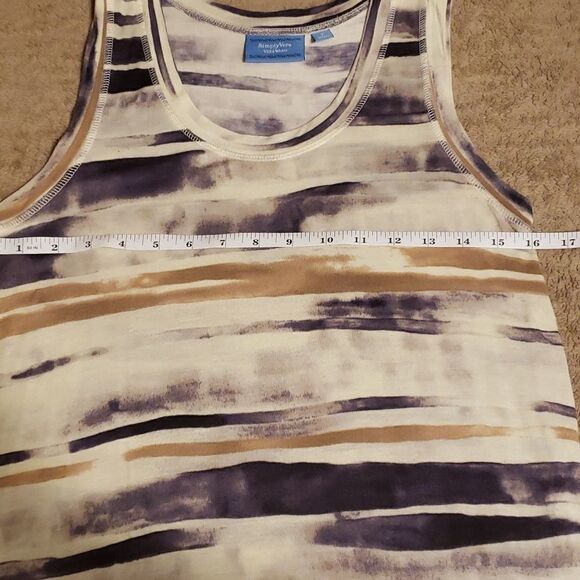 SIMPLY Vera, Vera Wang tank. Small. - Picture 6 of 7